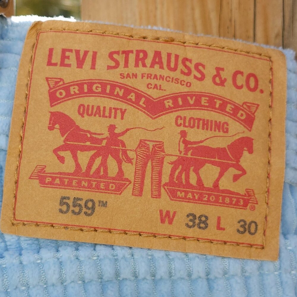 Levis 559 Men’s Size 38 x 30 Premium Wide Leg Soft Corduroy Pants Baby Blue - Picture 5 of 7